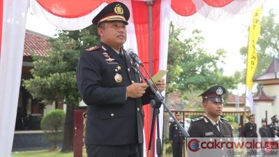 Kapolres Pamekasan Pimpin Upacara Hari Bhayangkara ke -79 Berikan Penghargaan Satya Lencana Kesetiaan dan Berprestasi