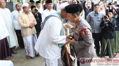 Kapolri Silaturahmi ke Ponpes Al-Hamidy Banyuanyar, Tekankan Sinergitas dan Persatuan