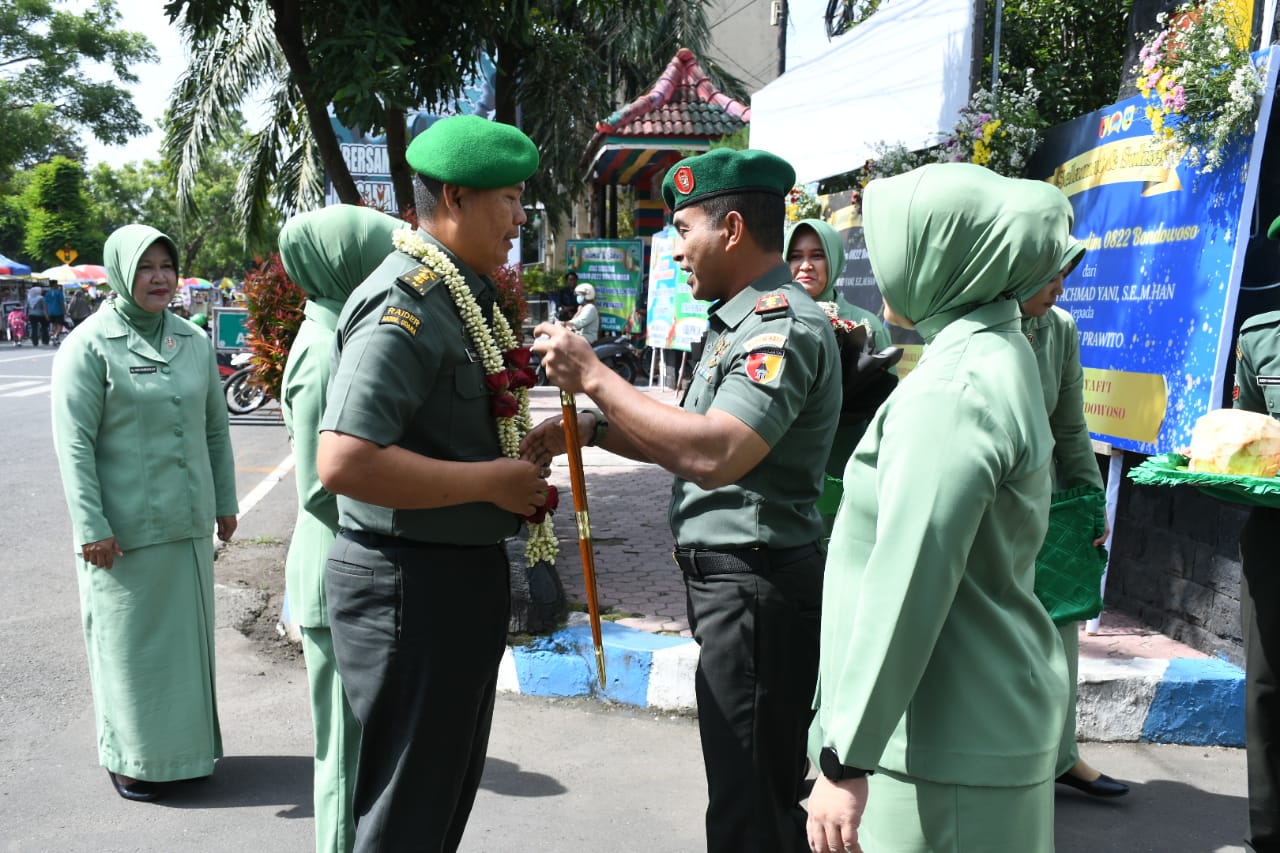 Tongkat Kepemimpinan Kodim 0822 Berpindah, Ini Pesan Dandim Lama dan Baru