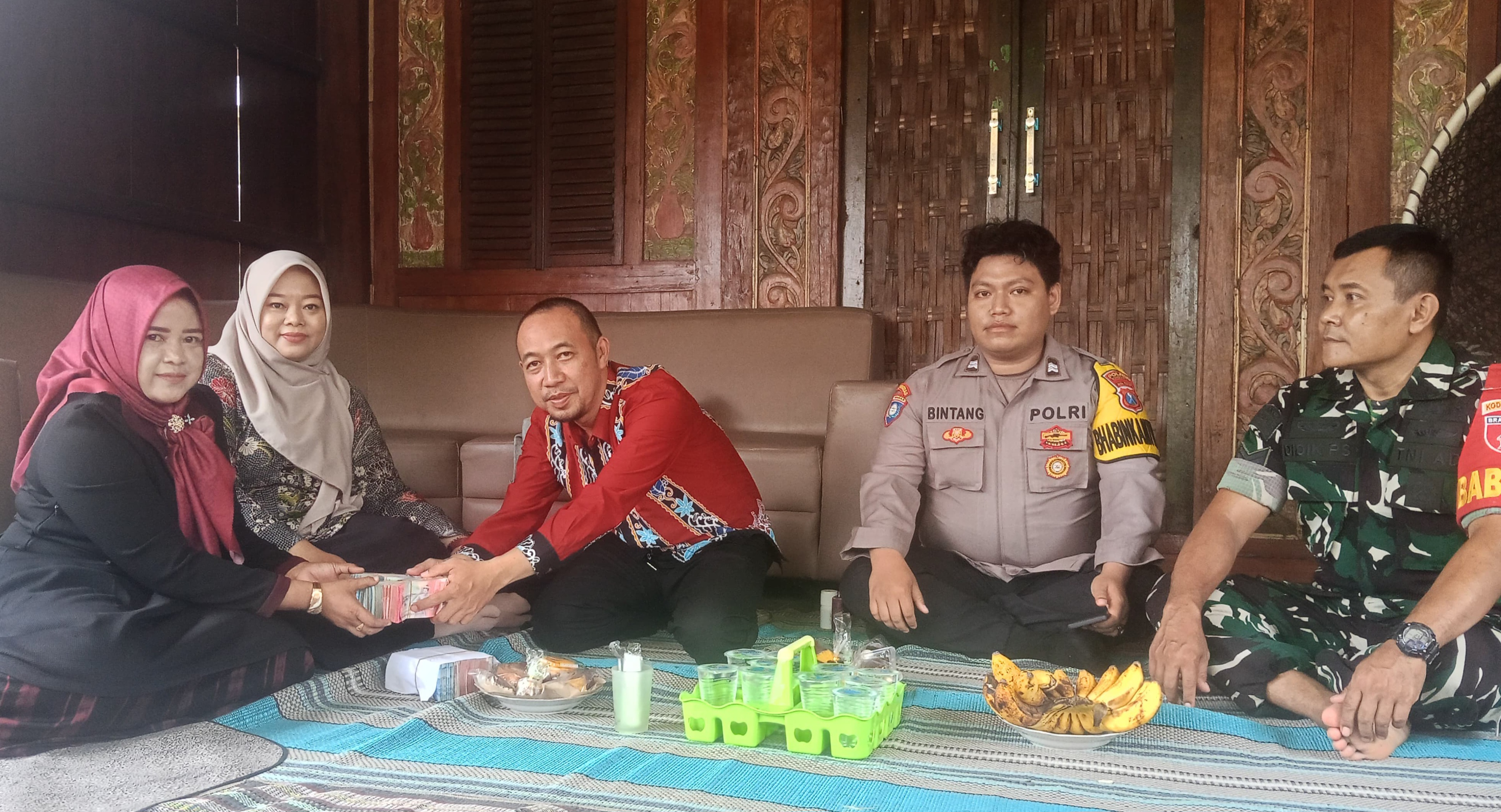 Babinsa Kawal Dana Bergulir, Warga Klabang Tarik Napas Lega: Ekonomi Desa Mulai Bergerak