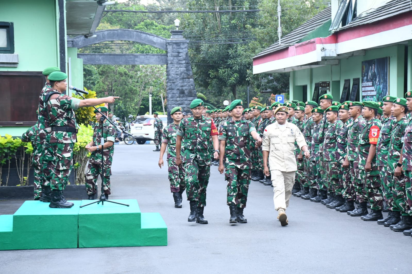 Ratusan Prajurit TNI di Bondowoso Berangkat Cuti Lebaran, Ini Pesan Tegas Dandim 0822