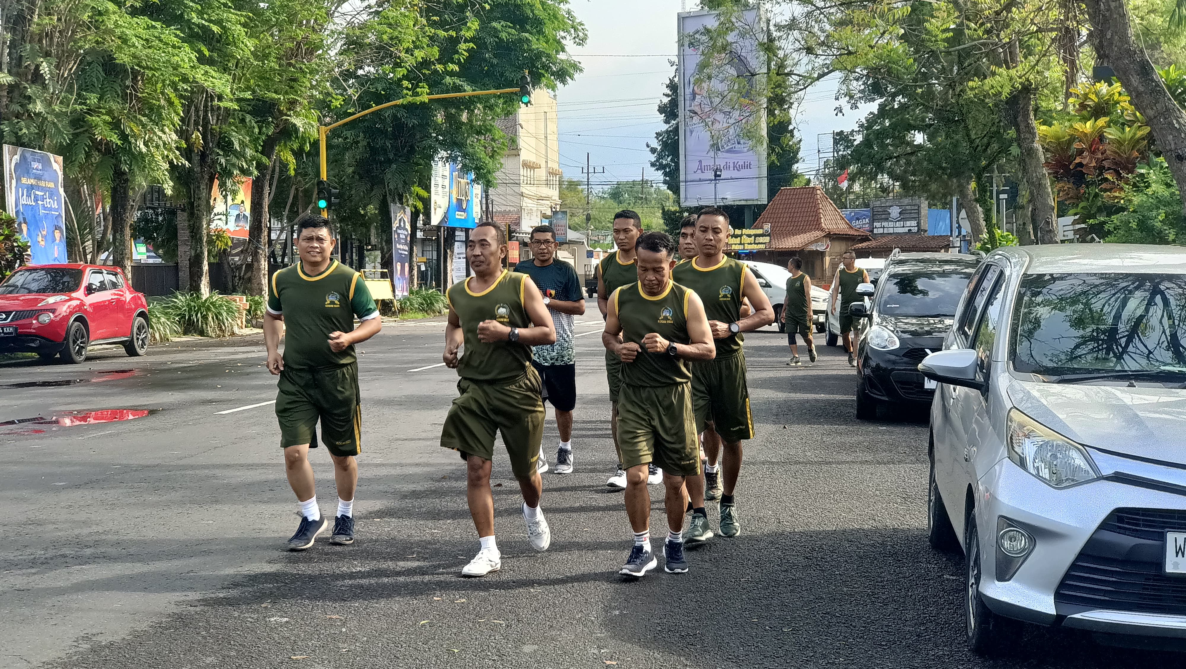 Olahraga Pagi Kodim 0822 Bondowoso, Kunci Fisik Prima dan Tubuh Sehat Prajurit