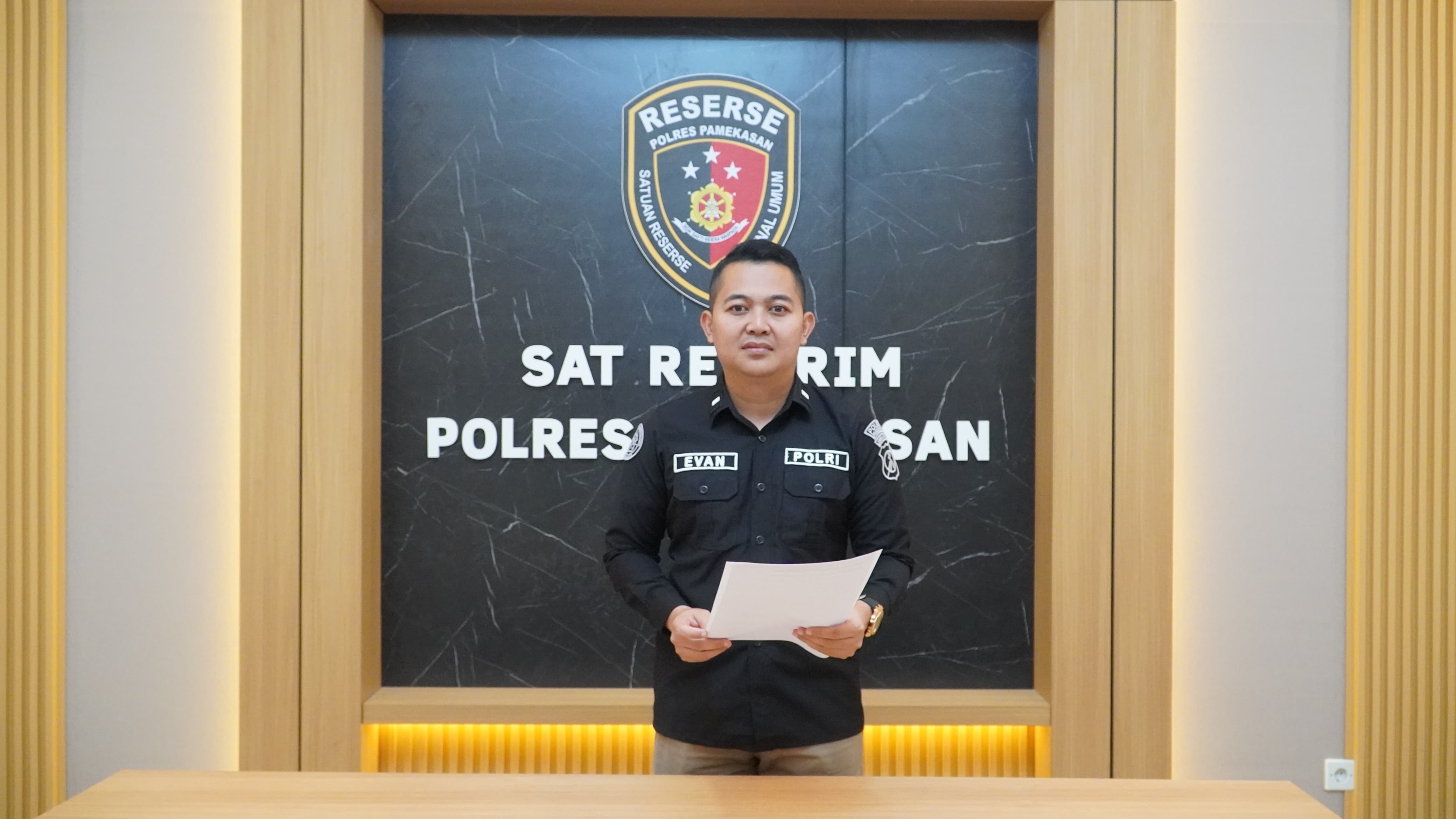 Komitmen Berantas Narkoba, Polres Pamekasan Ringkus Residivis dan Ibu Rumah Tangga Terkait Peredaran Sabu di Pademawu