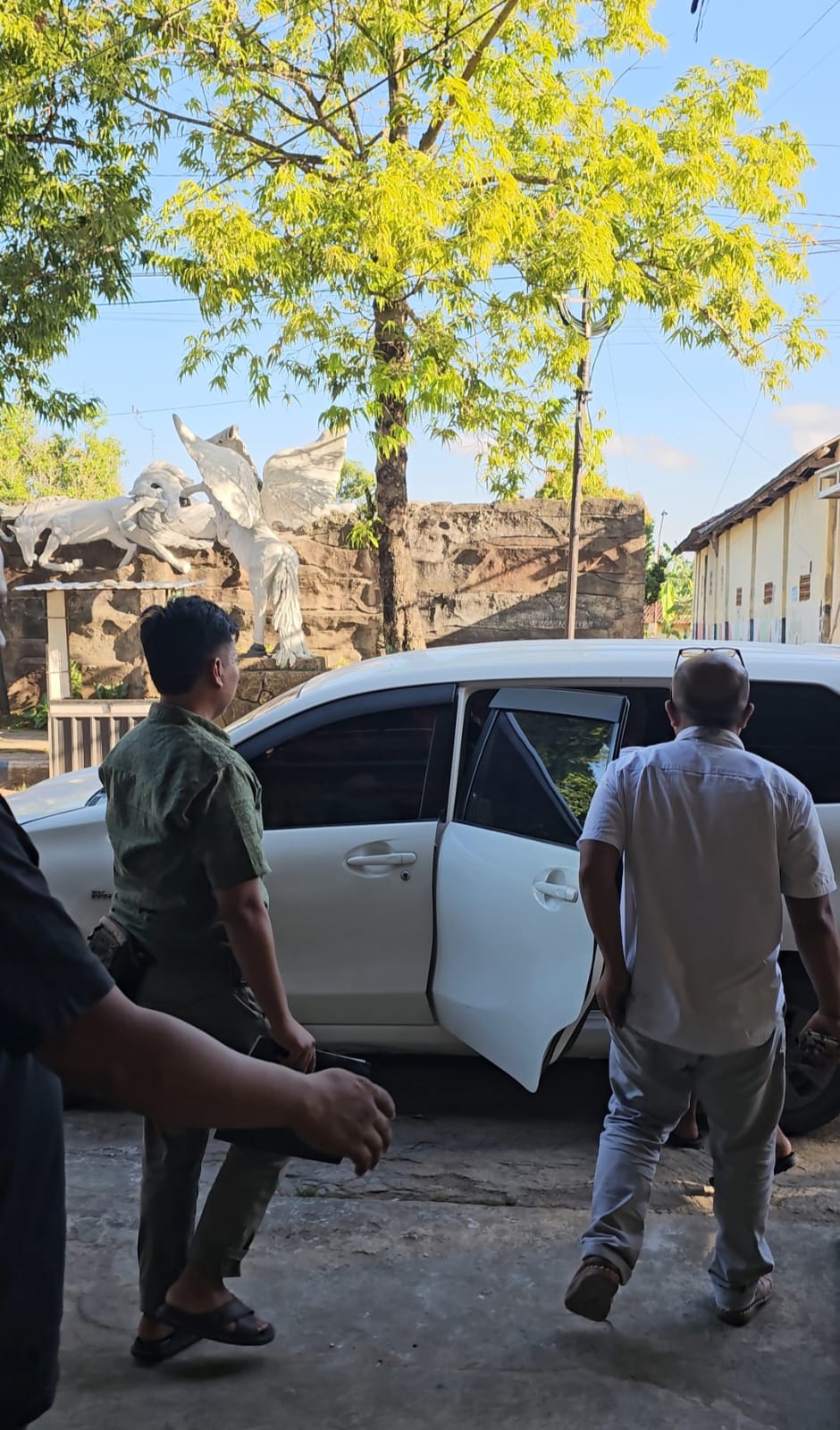 Polres Pamekasan Tangkap Terduga Pelaku Penipuan Pembelian Alat Berat Rp 1 Miliar Usai Dua Kali Mangkir Panggilan