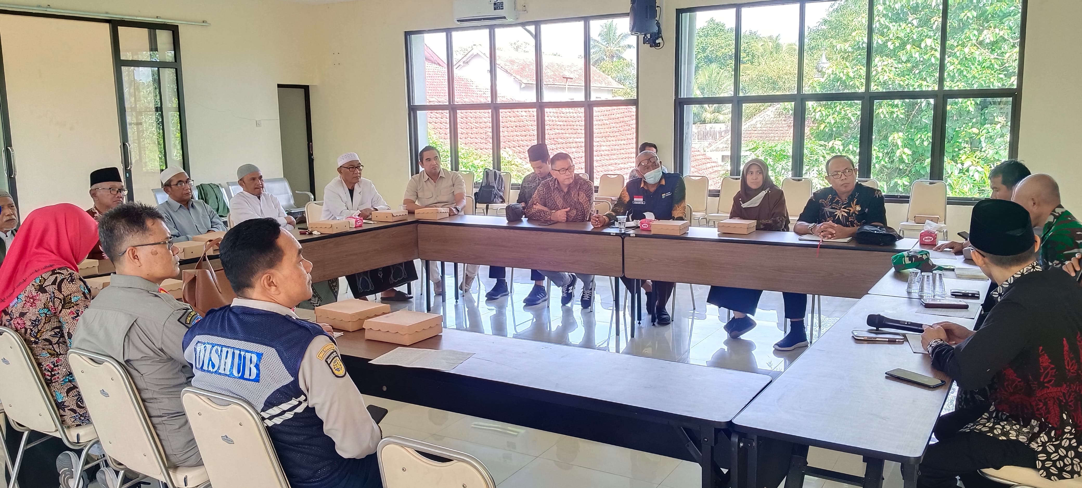 Koordinasi Matang, Pasiops Kodim 0822 Hadiri Rapat Pemberangkatan Haji Bondowoso 2026 Disiapkan Tertib dan Lancar