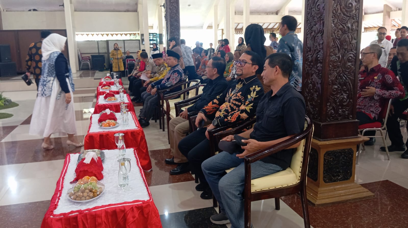 Bank Jatim Salurkan CSR untuk Taman Batas Kota, Pasi Intel Kodim 0822 Turut Hadir Dukung Pembangunan Bondowoso